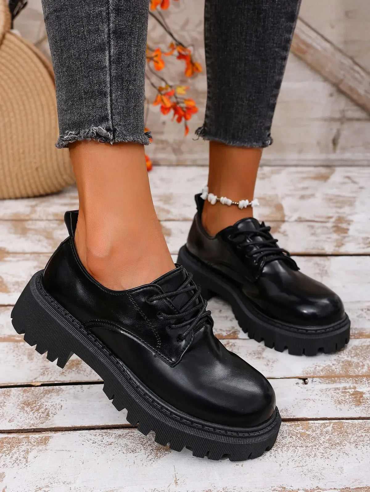 Women Spring New Black Platform Flats Shoes Women Loafers Slip on Boat Shoes Designer Casual Leather Oxfords 2026