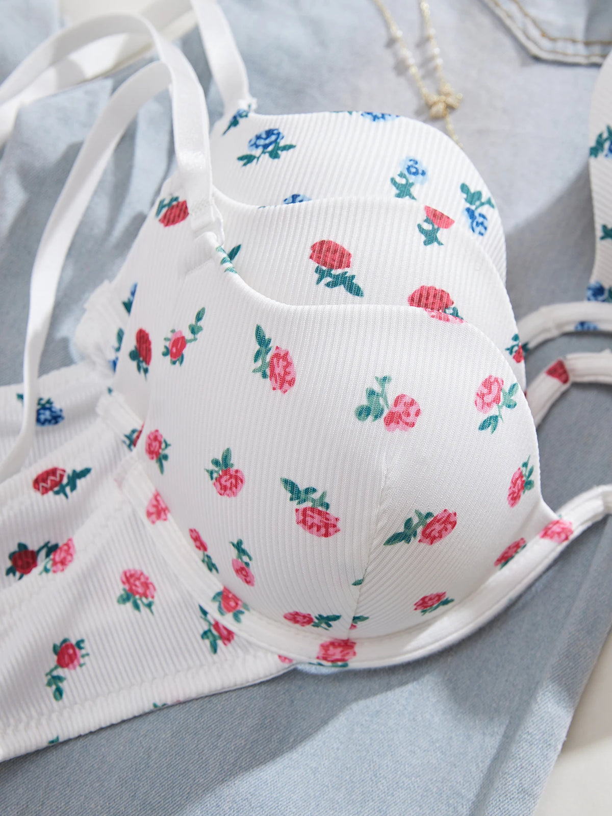 3-Pack Everyday Sweet Women's Bras Simple Solid Color Floral Print Thin Cup Patchwork Ribbed Push-Up Bra with Underwire Bra