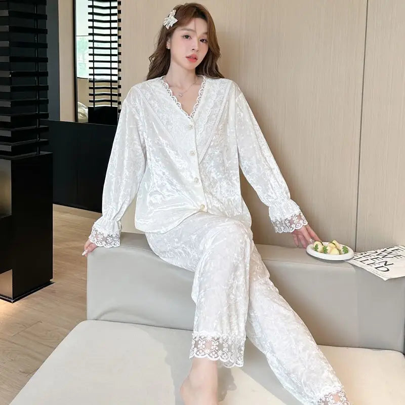 New Autumn and Winter Small Cherry Lace Edge Gold Velvet Pajamas Women's Long-sleeved Sweet Casual Home Clothing Set 2025
