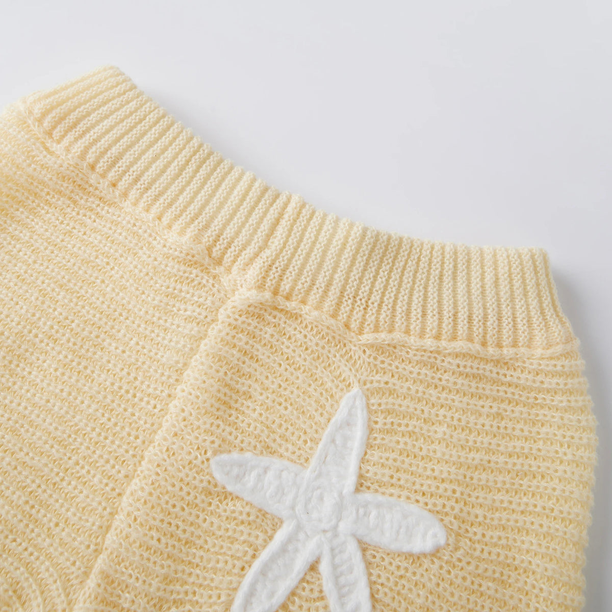 Women Slim Fit Stylish Decorative Starfish Ribbed Elastic Mid Rise Shorts Spring/Summer Holiday Beach Casual Knit Shorts