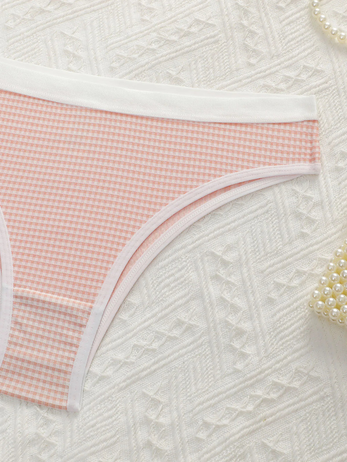 Women's Sexy High Elastic Underwear With A Seamless Cotton Triangle At The Waist And A Three Color Checkered Design C2482