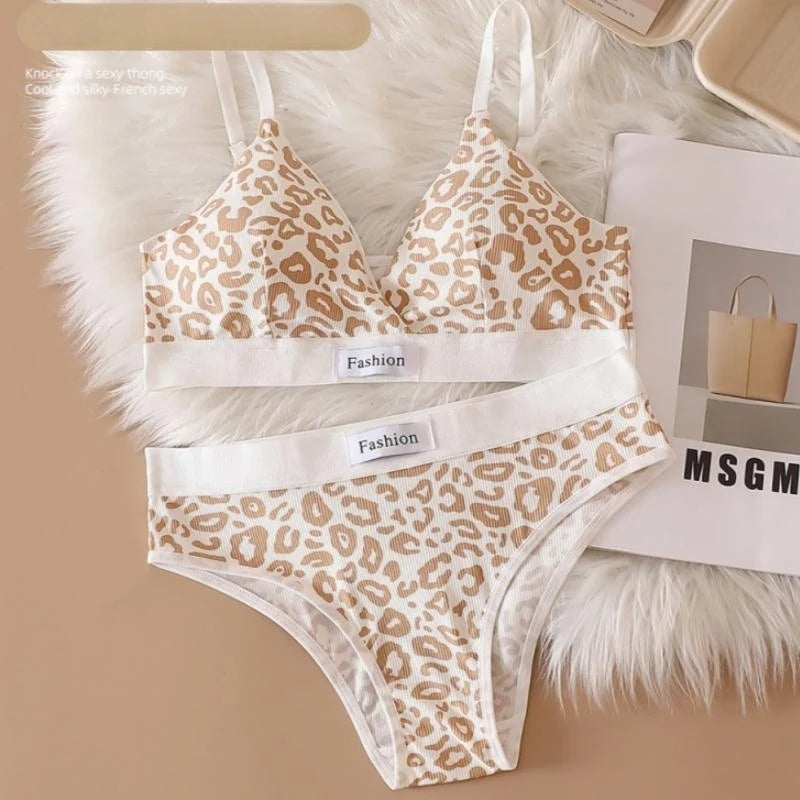 Women Seamless Bra Set Low Waist Panties Leopard Bralette Sexy Lingerie Set Vneck Sport Brassiere Female Cotton Underwear Set