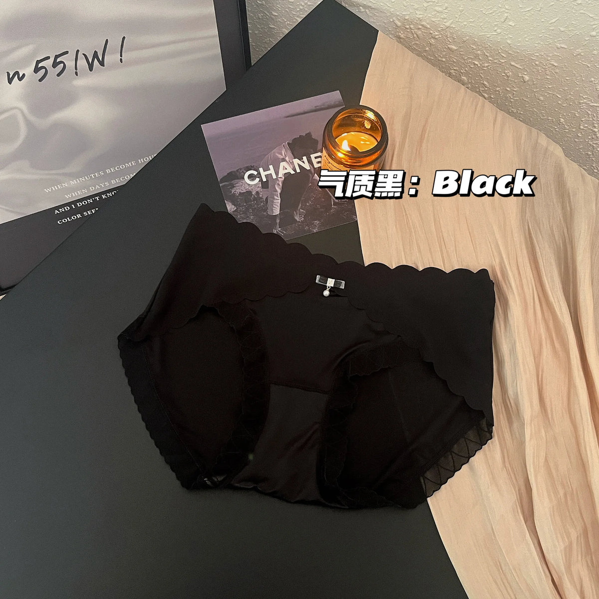 WOMEN Lace underwear, seamless, comfortable, high-elastic, hip-covering briefs, breathable mulberry silk, antibacterial crotch