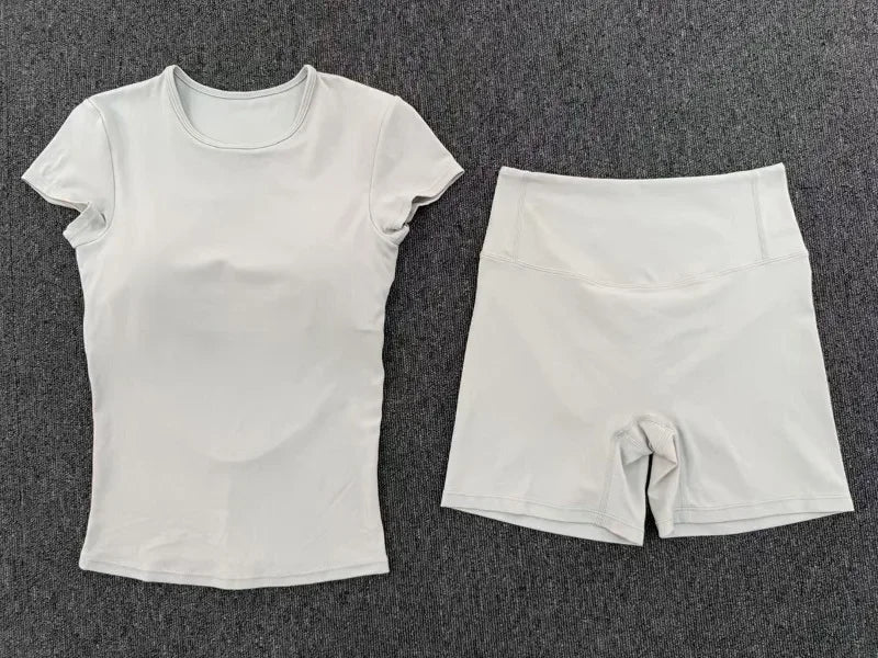 Women's Seamless Yoga Sets Sports Fitness Workout Hip-lifting High Waist Shorts Backless Short-sleeve Vest Suit Gym Training Set