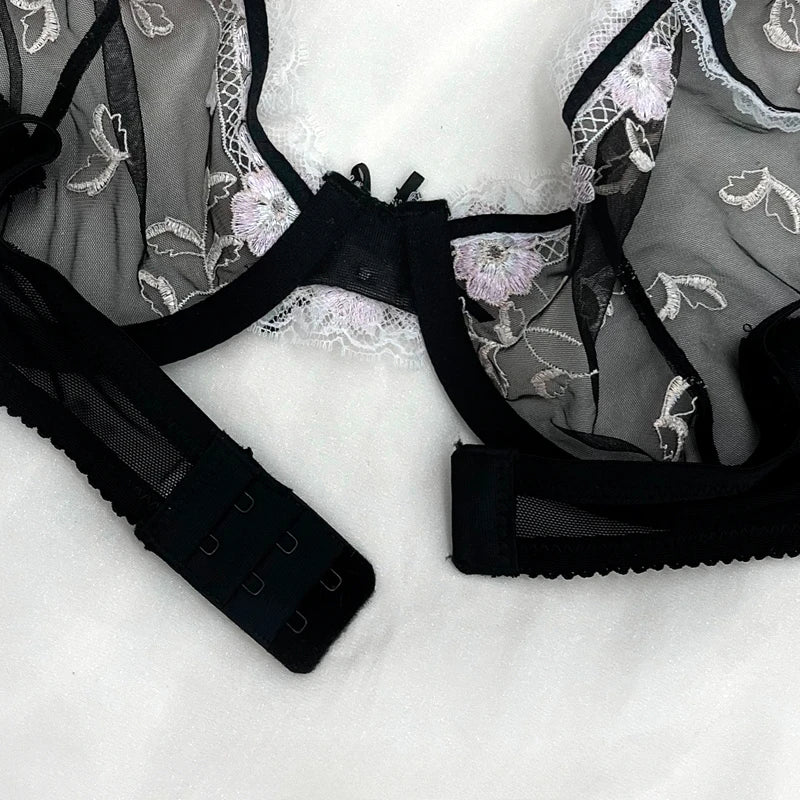 Pure Wind Ultra-thin Lace Underwear Women's Big Chest Small with Underwire Sexy Retraction Breast Support Breathable Bra Set ABC