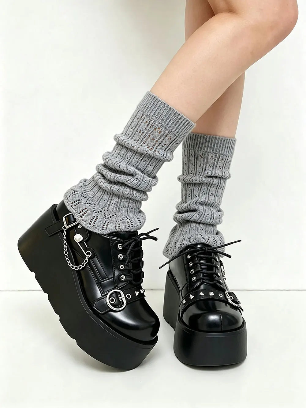 New Arrival Gothic Black Rivets Platform Creepers Shoes White Chain Decor Goth Creepers Chunky Lace Up Lolita Casual Shoes