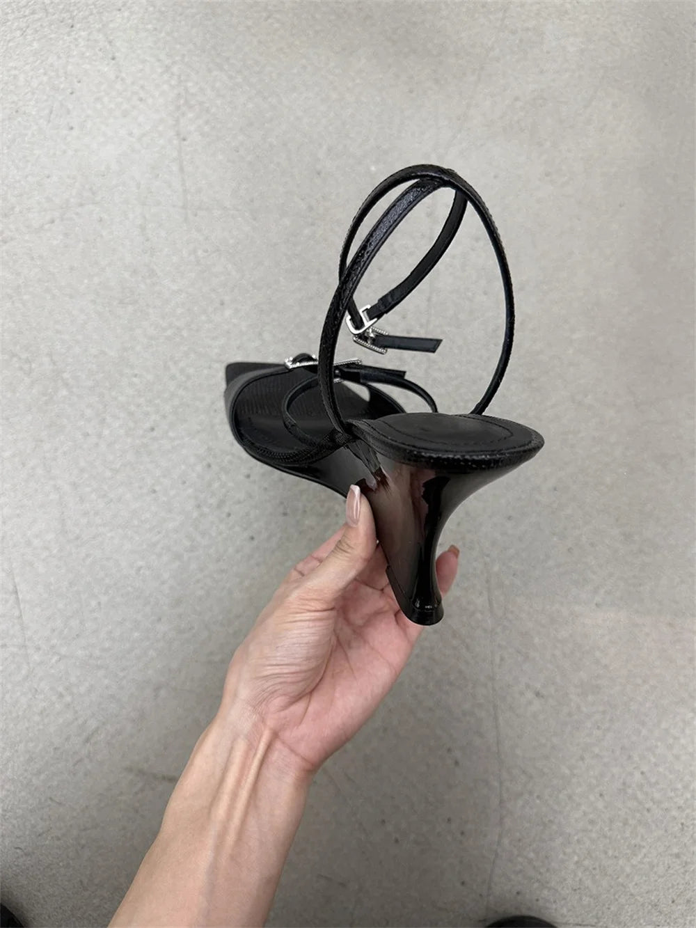 New Sexy Black Thin Buckle Straps Wedges Sandals Women Elegant Denim Blue Unique Curved Wedge High Heel Summer Party Heels Shoes