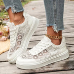 Summer Hollow Sneakers Women Flower Design Mesh Casual Sneakers For Woman Sports Shoes Comfy Breathable Women's Skateboard Shoes