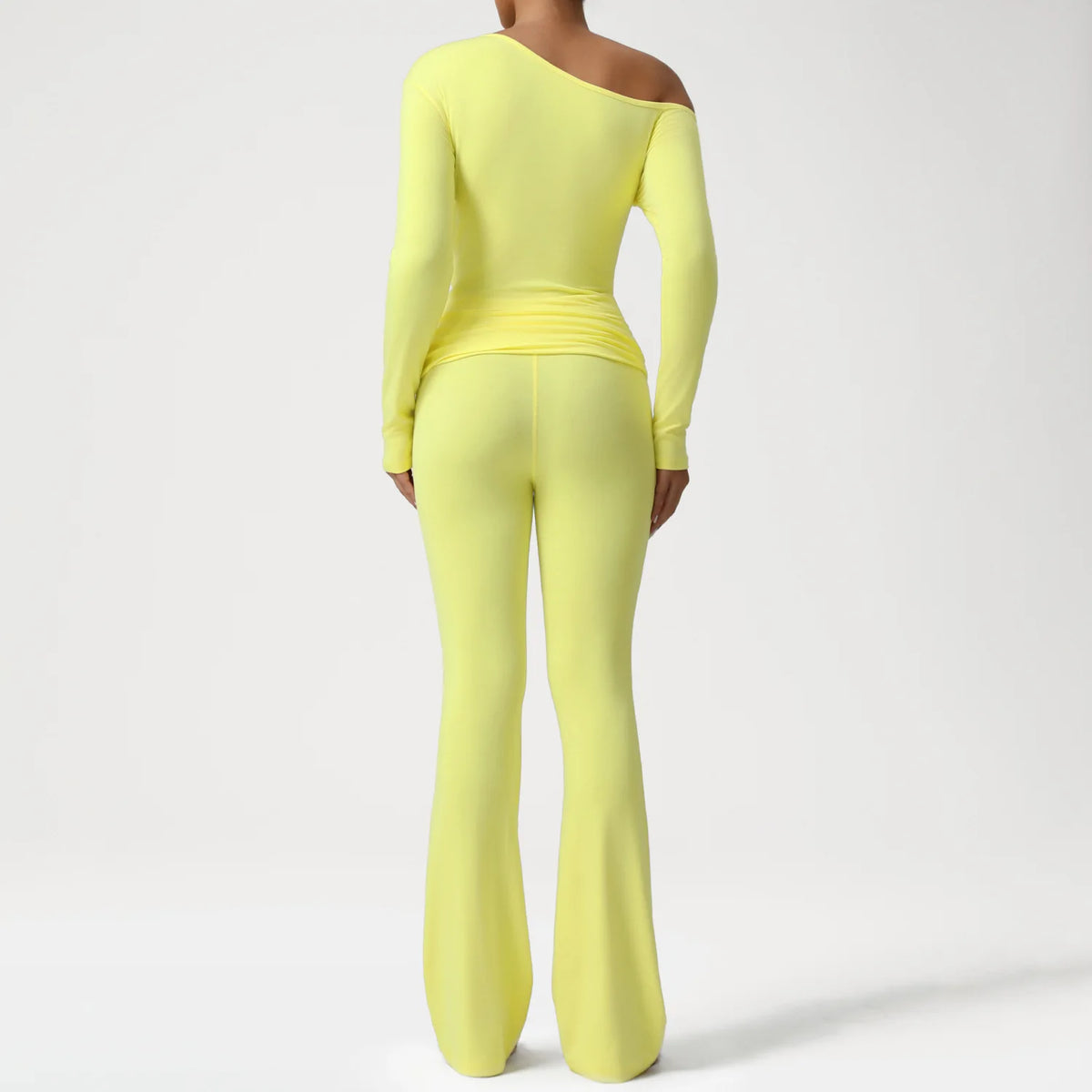 2 Pieces Women's Seamless Yoga Set Long-sleeved Shirt Flared-pants Tracksuit Running Fitness Sports Set Slim-fit High Waist Suit