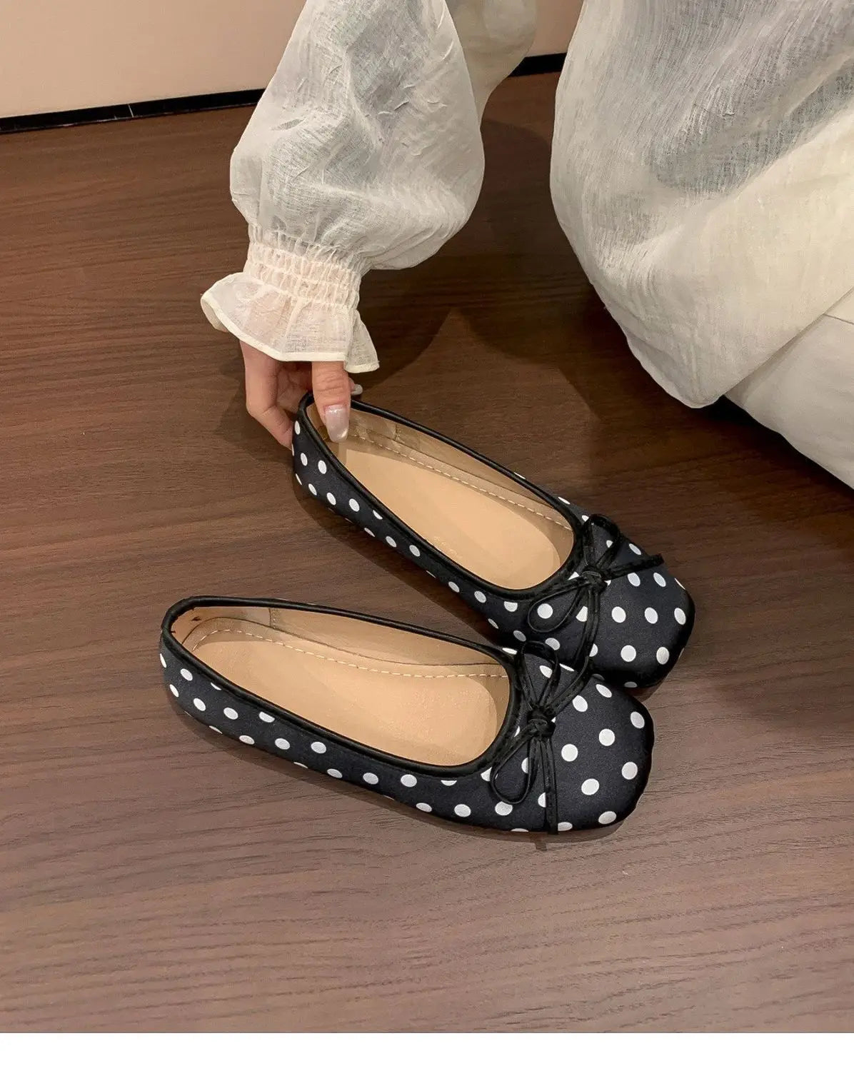 New Butterfly-knot Women Dot Ballet Flats Comfort Square Toe Slip on Shoes Ladies Eelgant Soft Sole Dress Mary Jane Shoes