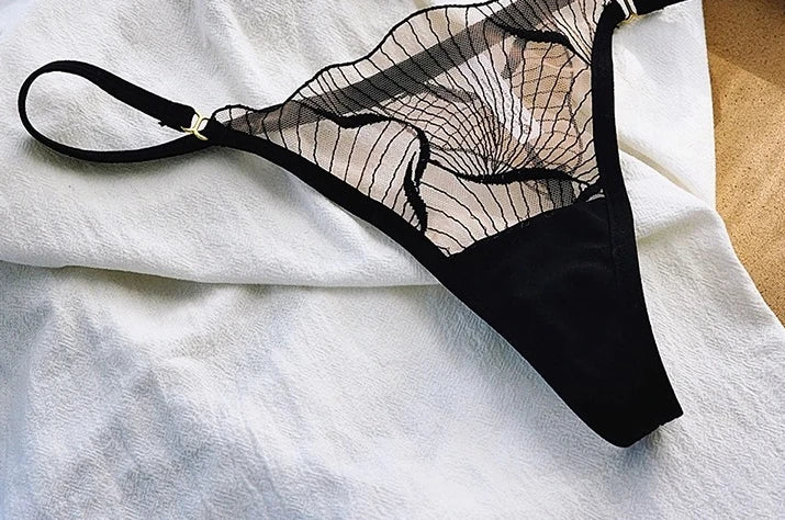 Sexy French Front Hook Bra Set Ultra Thin Sheer Pure Sensual Breathable Lace Lingerie for Women Summer New Fashion S-XL MOYISU