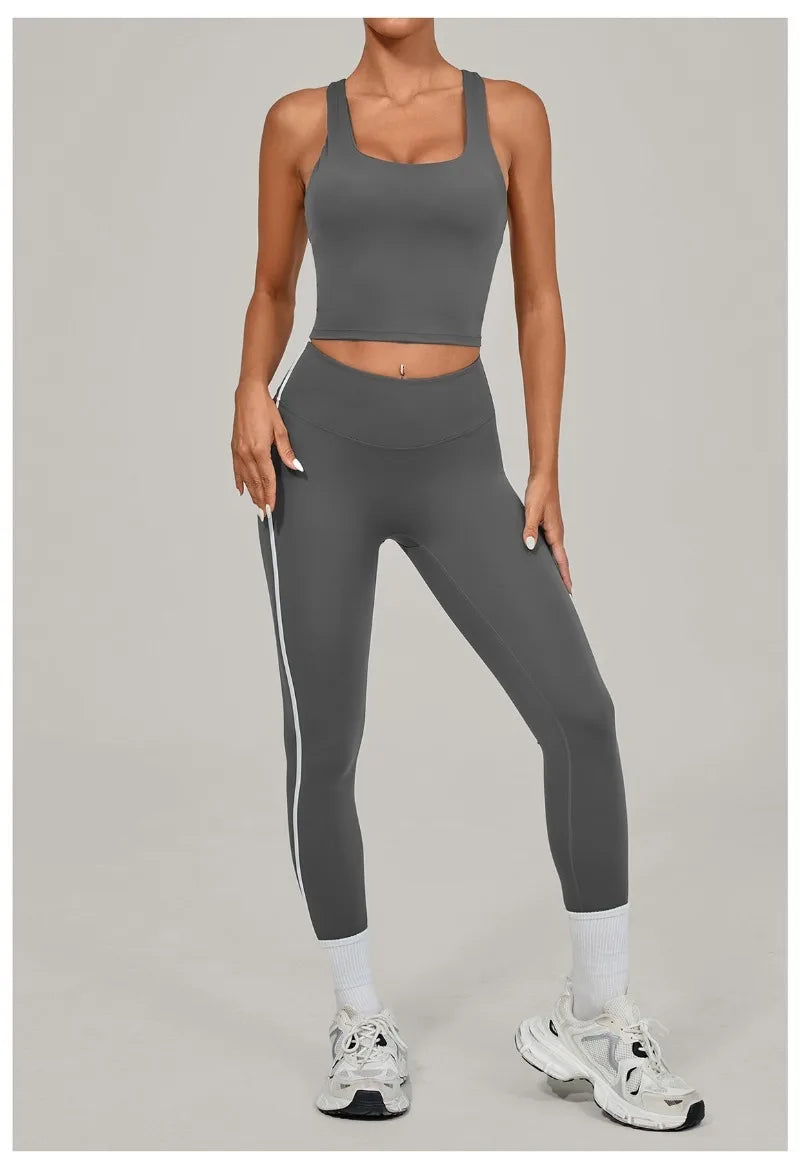 Women's Seamless Yoga Sets Sports Fitness Beauty Back Vest Hip-lifting Pants Slim-fit Suits Running Workout Gym Training Sets