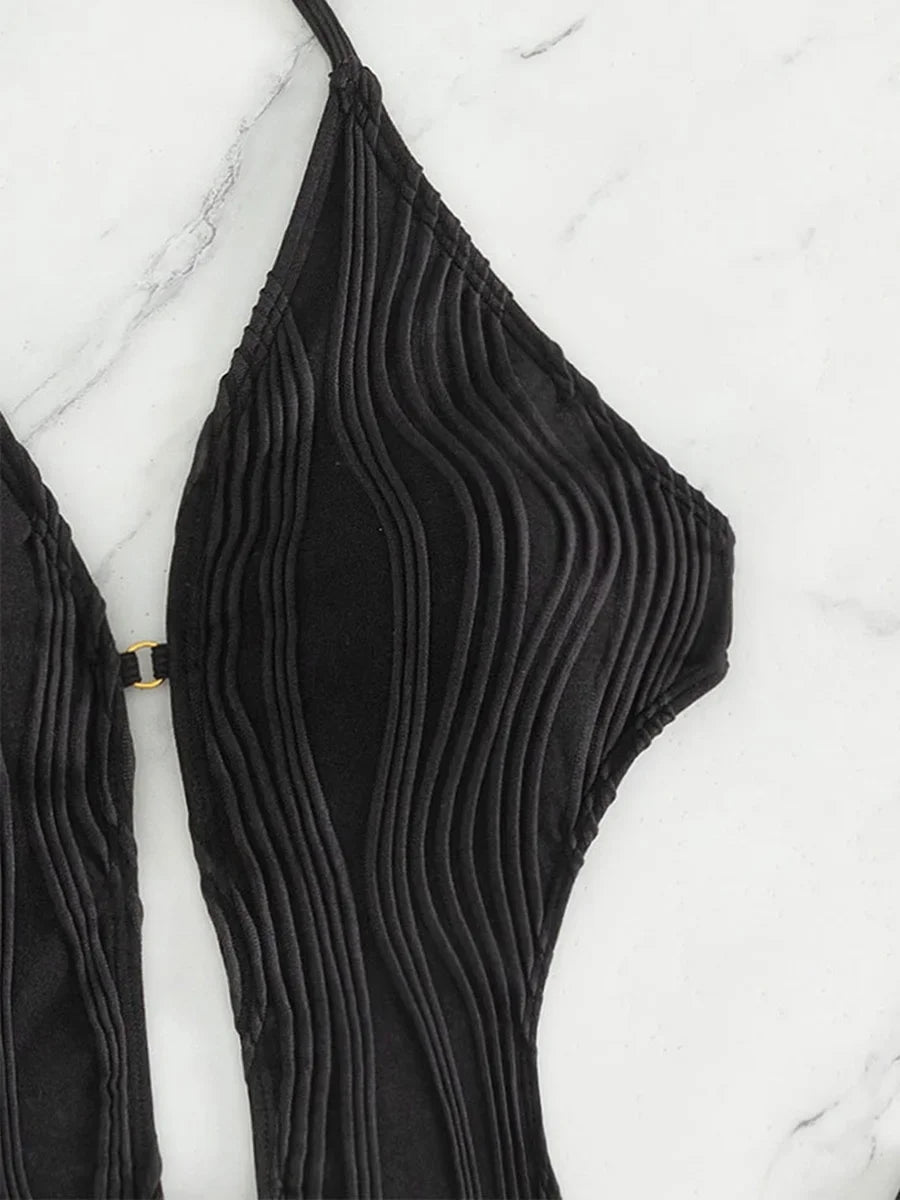 S - XXL Halter V Neck Wrinkled Female Swimwear One Piece Swimsuit Women Backless Monokini High Cut Bathing Suit Swim Beach Wear