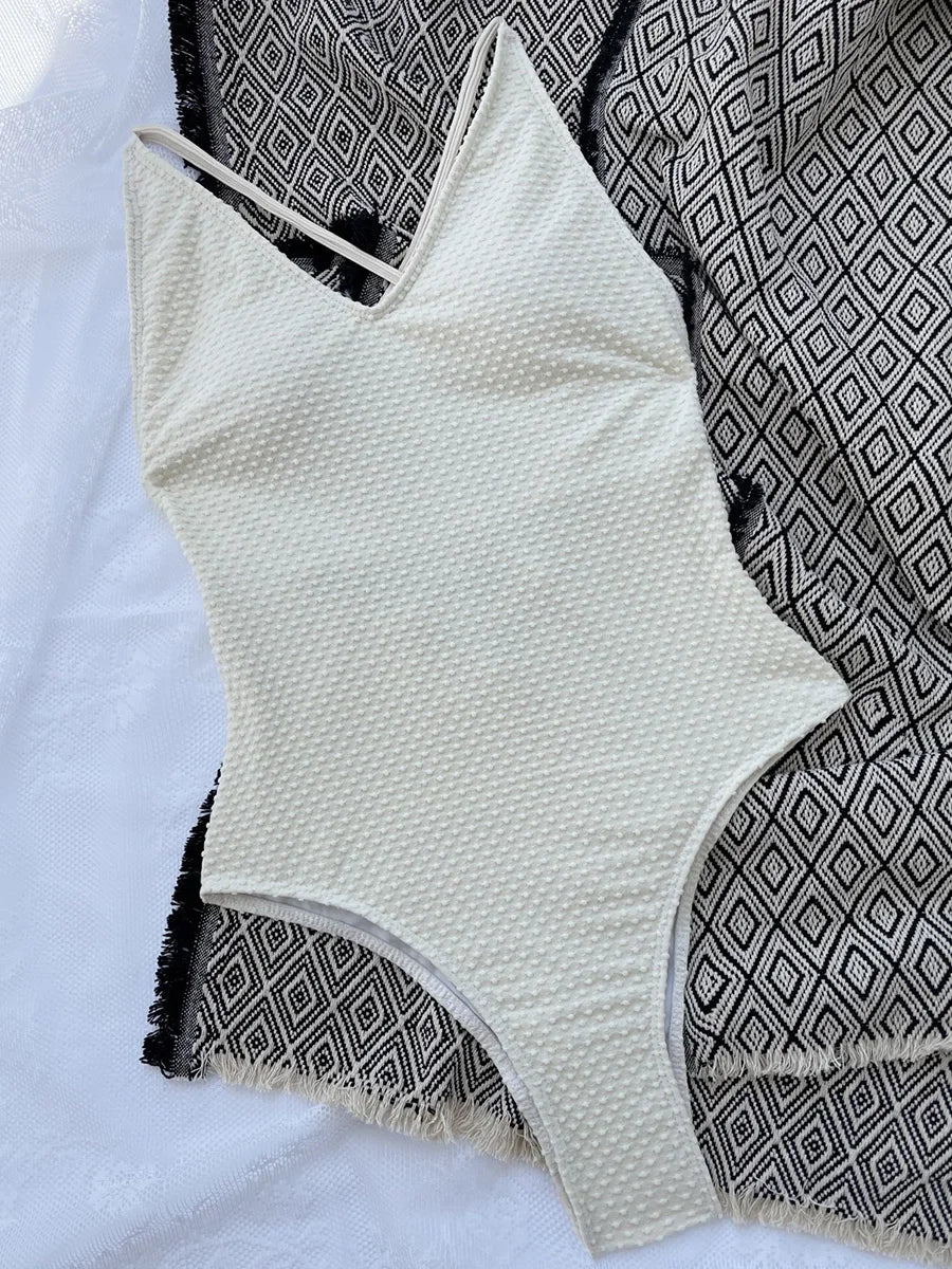 2026 V Neck Scrunch Butt Female Swimwear One Piece Swimsuit Women Backless Monokini Sexy High cut Bathing Suit Swim Bodysuit