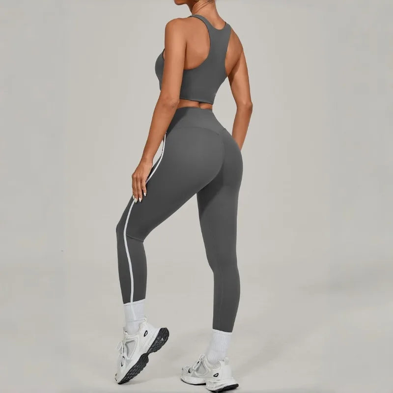 Women's Seamless Yoga Sets Sports Fitness Beauty Back Vest Hip-lifting Pants Slim-fit Suits Running Workout Gym Training Sets