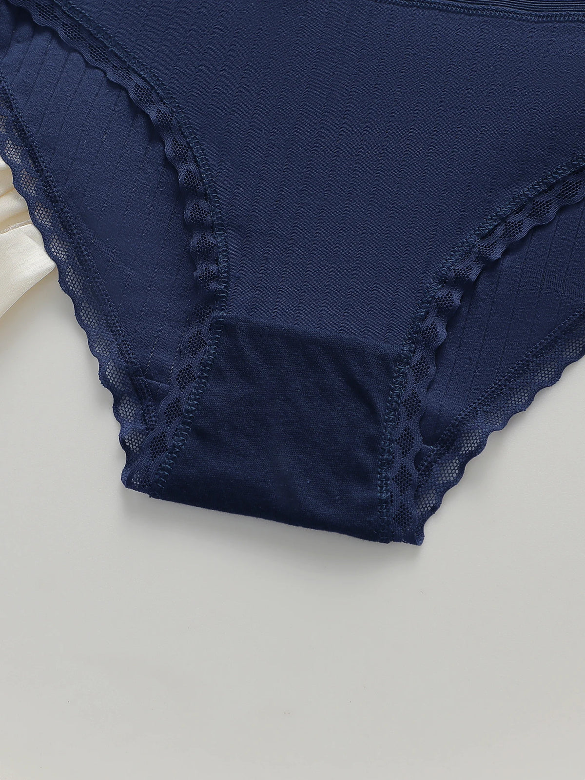 Women Ribbed Cotton Briefs Lace Trim Mid Waist Panties Soft Breathable Rhinestone Star Decor Ladies Daily Basic Underwear W134