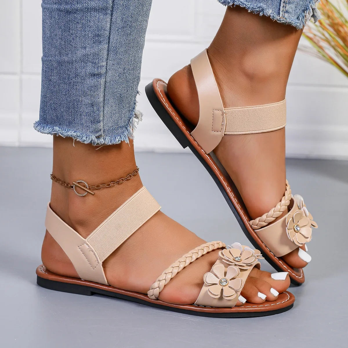 Women's SandalsNew Summer Casual Open-toed Women's Flats Fashion Floral Design Casual Comfortable Women's Sandals
