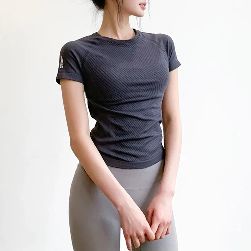 Women's Slimming Yoga Sports T-Shirt Quick Drying Breathable Summer New Fitness Short-Sleeved Yoga Fitness Wear