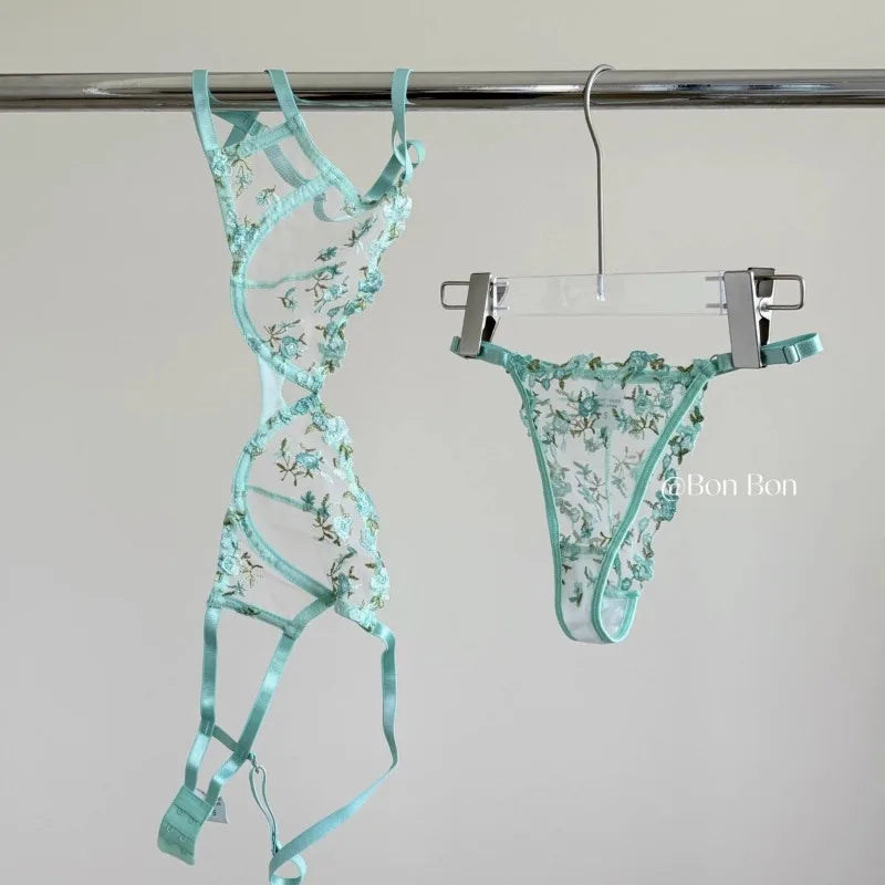 Everyday French Lace Bra Set Sheer Mesh Underwire Large Bust Support Floral Embroidery Comfort Wear Sexy MOYISU Panty Tushy Set