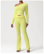 2 Pieces Women's Seamless Yoga Set Long-sleeved Shirt Flared-pants Tracksuit Running Fitness Sports Set Slim-fit High Waist Suit