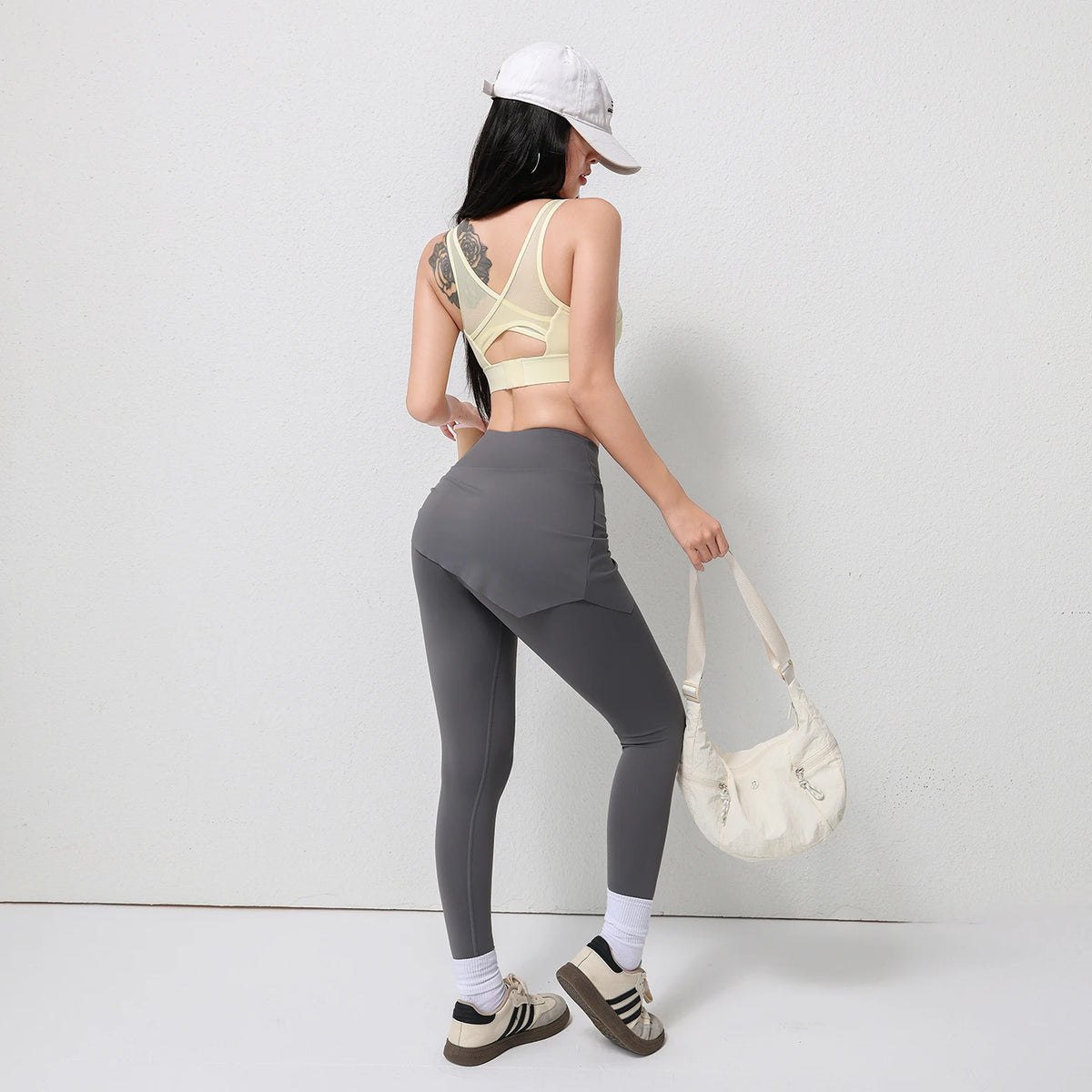 Women Fixed Cup Sports Bra U Neck Mesh Crisscross Back Wirefree Shockproof Breathable Yoga Fitness Running Back Hook Crop Top