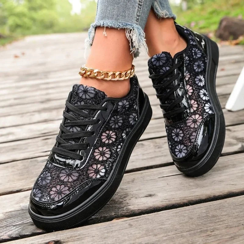 Summer Hollow Sneakers Women Flower Design Mesh Casual Sneakers For Woman Sports Shoes Comfy Breathable Women's Skateboard Shoes