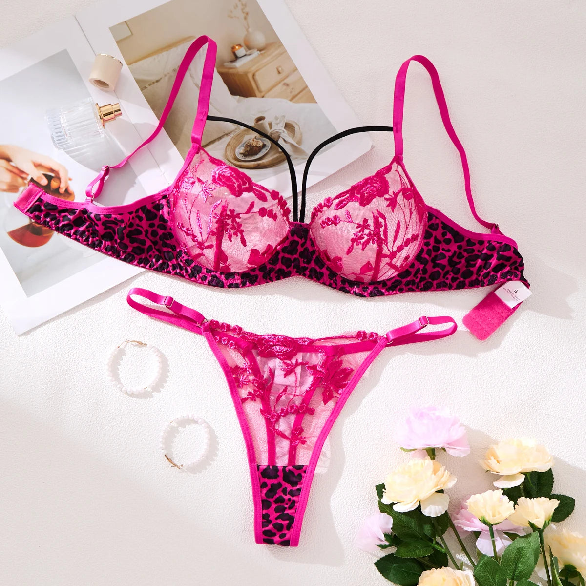 A RoseRed Sexy Lingerie Set, Combining Leopard Print and Floral Patterns, Combining Allure and Sensuality