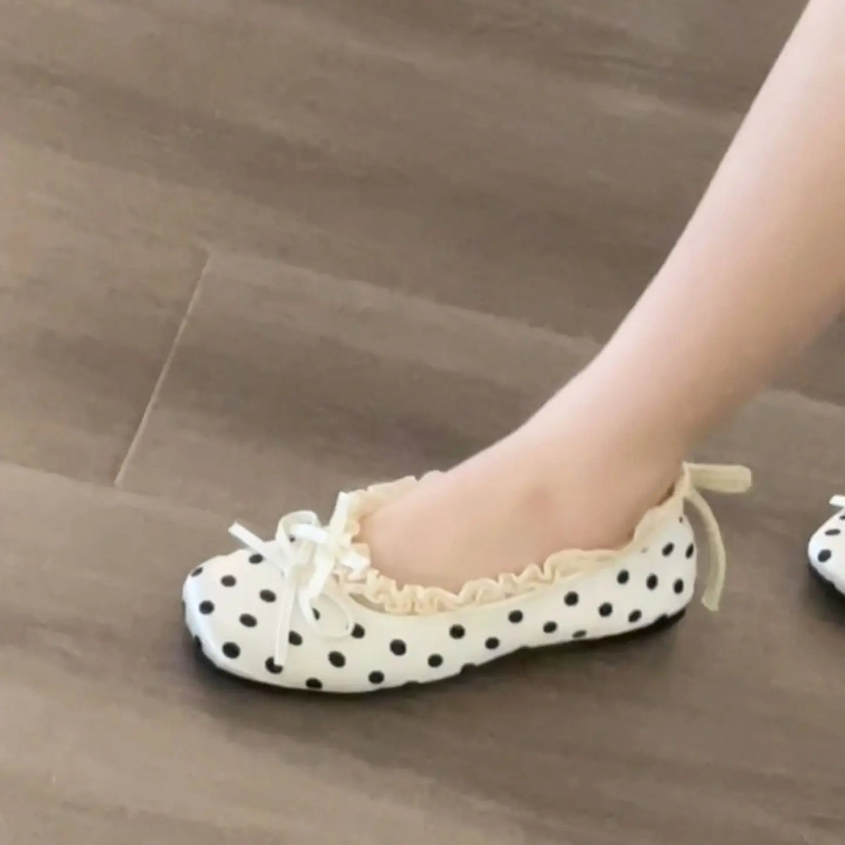 New Butterfly-knot Women Dot Ballet Flats Comfort Square Toe Slip on Shoes Ladies Eelgant Soft Sole Dress Mary Jane Shoes