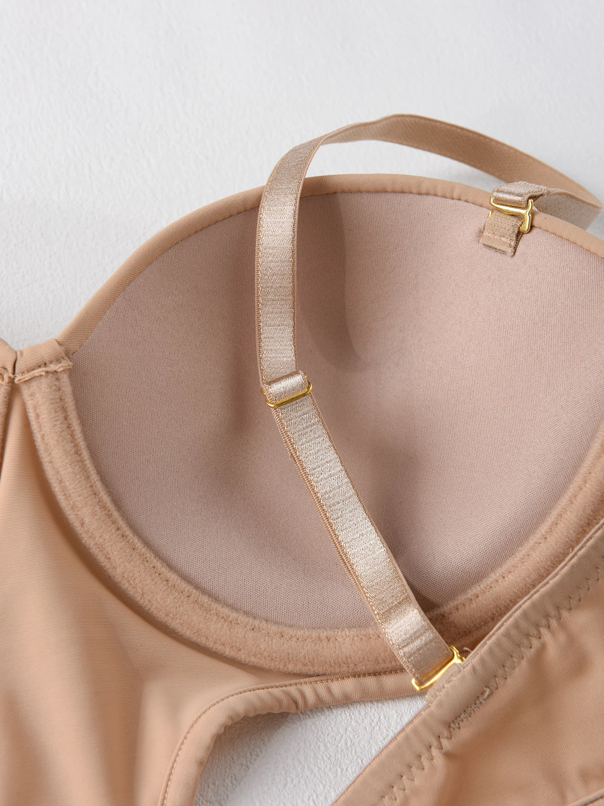 stylish sexy bra T-shirt underton beautiful back half cup smooth and exposed waist slim waist big exposed back push up bra