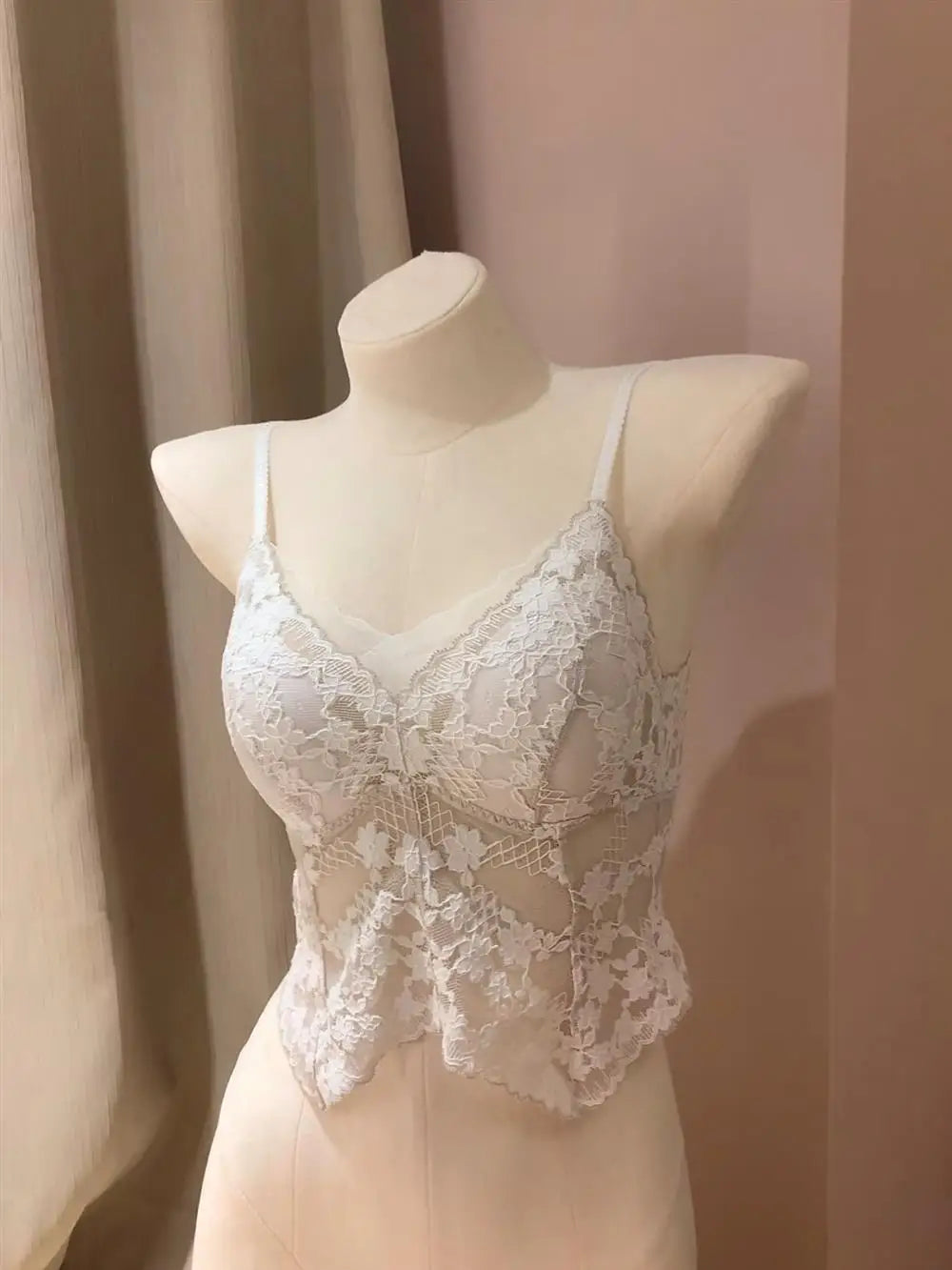 Sexy French Lace Halter Bra Summer Bralette Small Bust Wrinkle-Free Adjustable Straps Beauty Back Vest Wirefree Comfort Bra Set