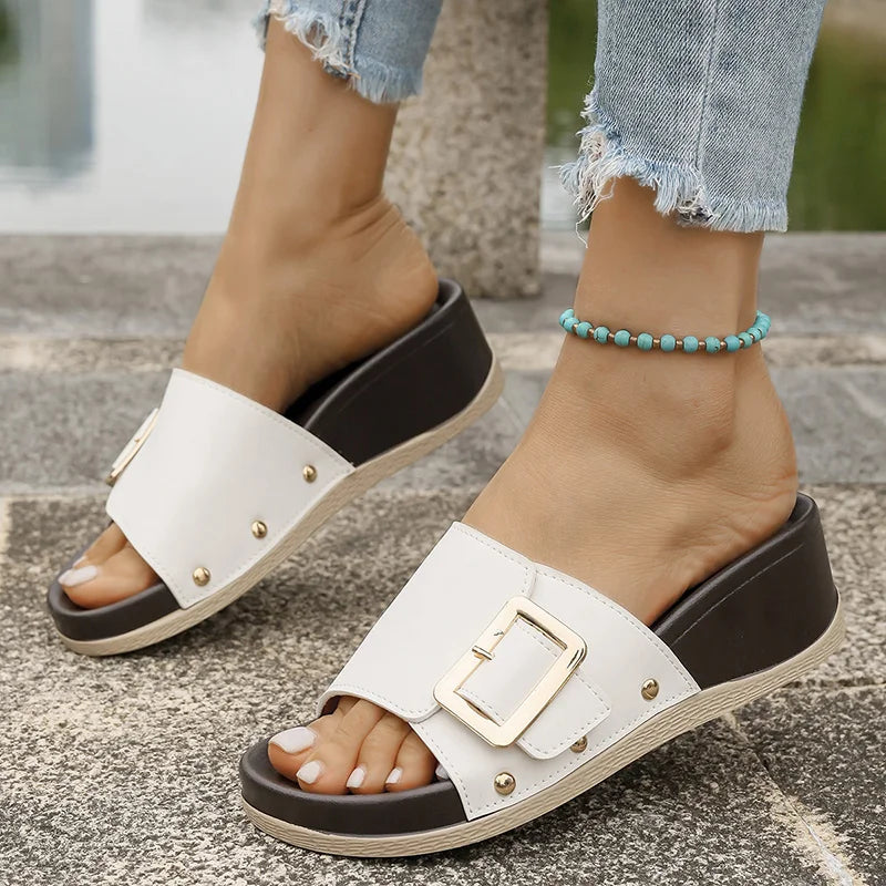 Buckle Decor Wedge Slippers Women Fashion Rivet High Heel White Sandals Woman Summer Slip On Pu Leather Platform Slides Mujer