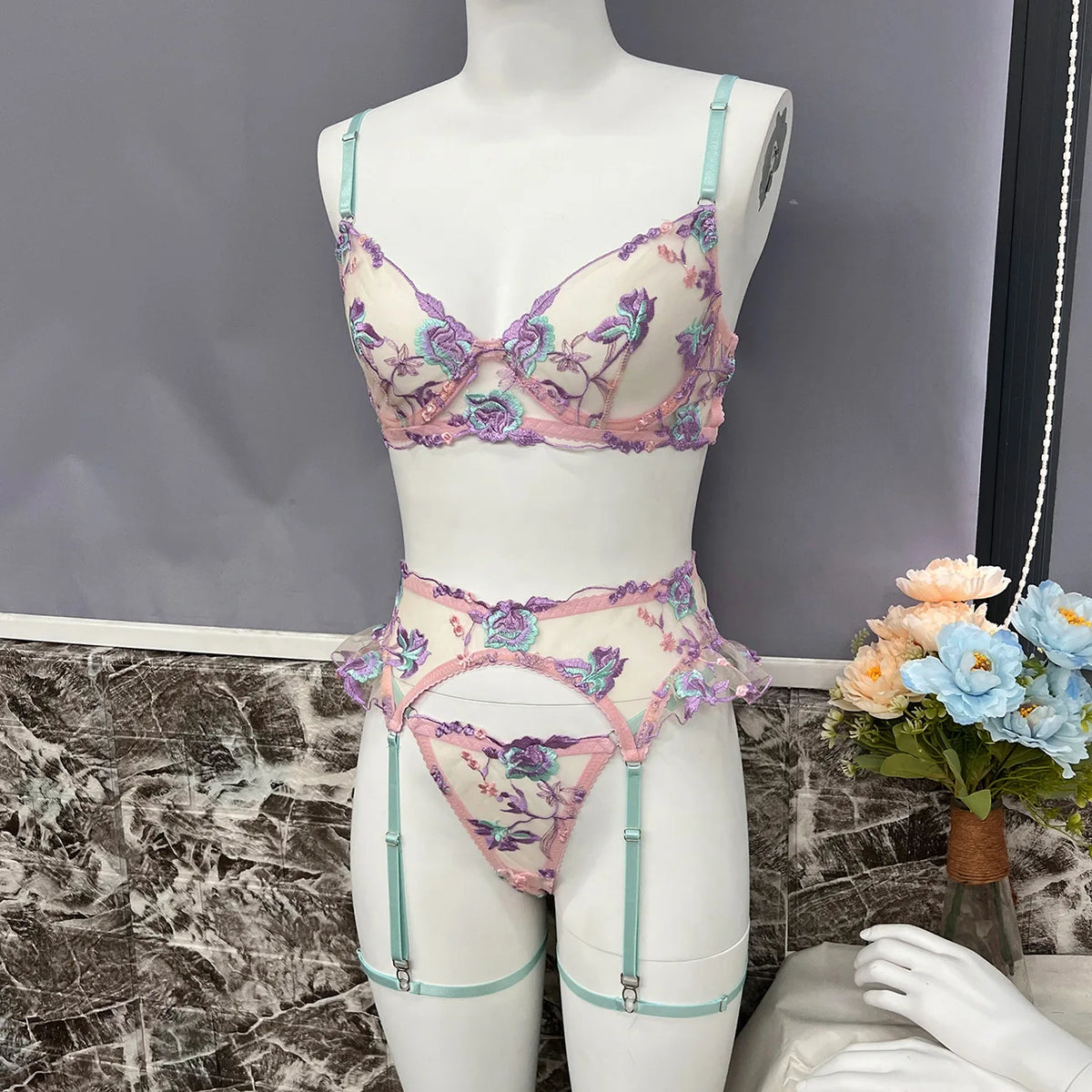 Women's Clothing Sets Erotic Woman Sexy Lingerie Sexy Women Underwear Set See-through Lingrie Femme Bra and Thongs to Set Bras