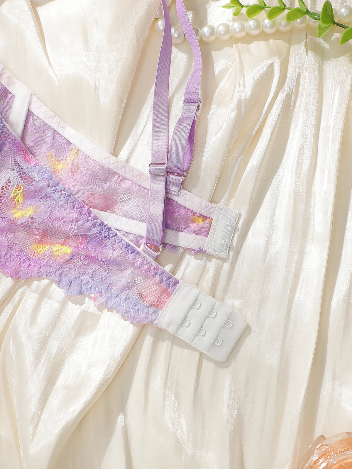 Women's Comfortable Bra Purple Embroidered Lace with Steel Ring Gatherable Adjustable Straps Underwear MR2860