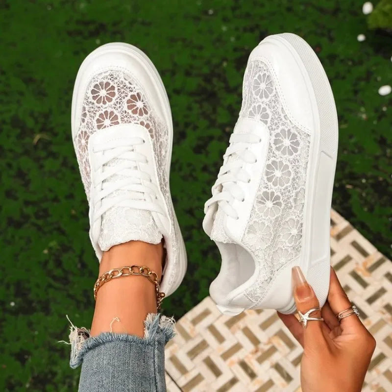 Summer Hollow Sneakers Women Flower Design Mesh Casual Sneakers For Woman Sports Shoes Comfy Breathable Women's Skateboard Shoes