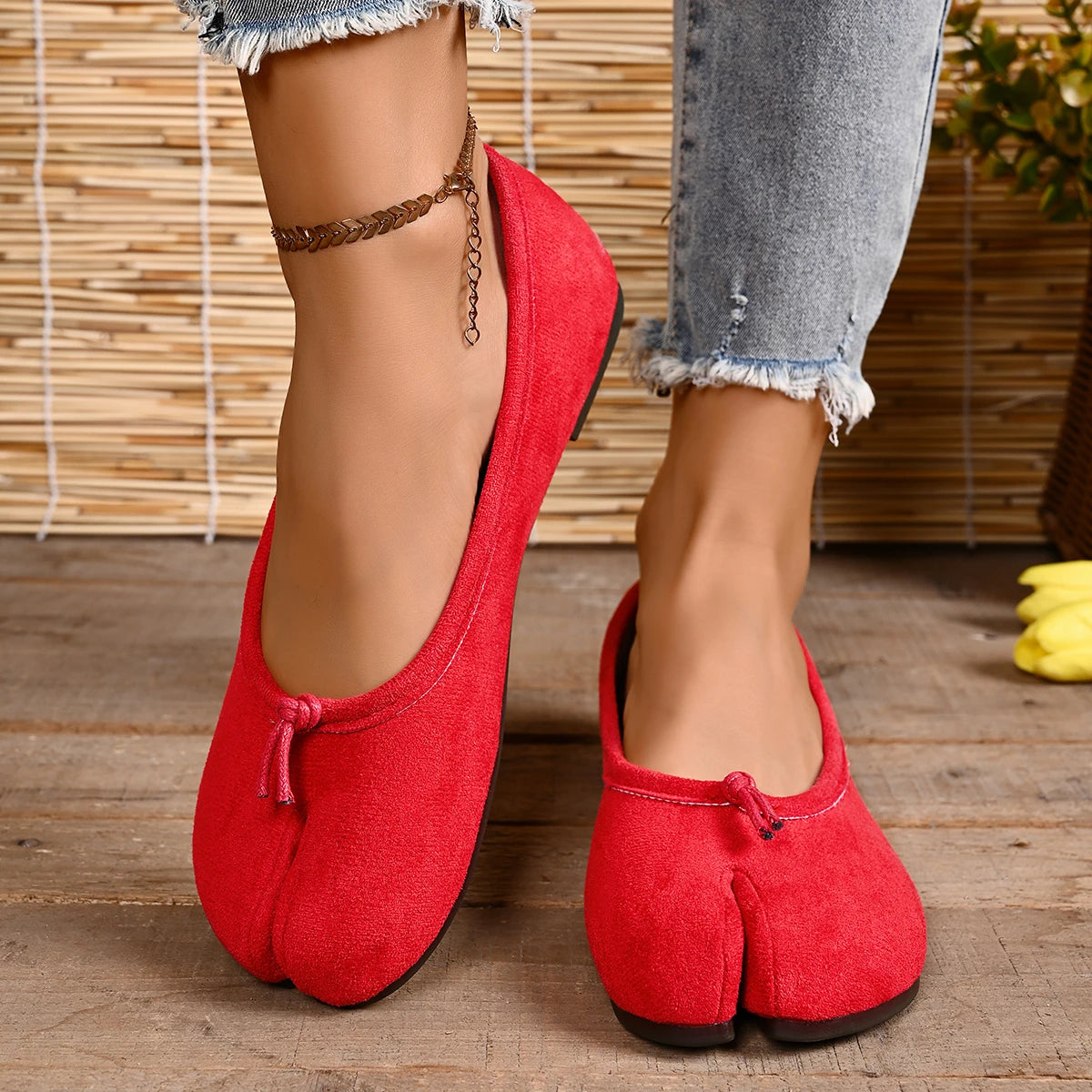 Women Tabi Split Toe Foldable Ballet Flats Suede Like Slip‑On Soft Flexible Flat Shoes Retro Casual Daily Walking Shoes