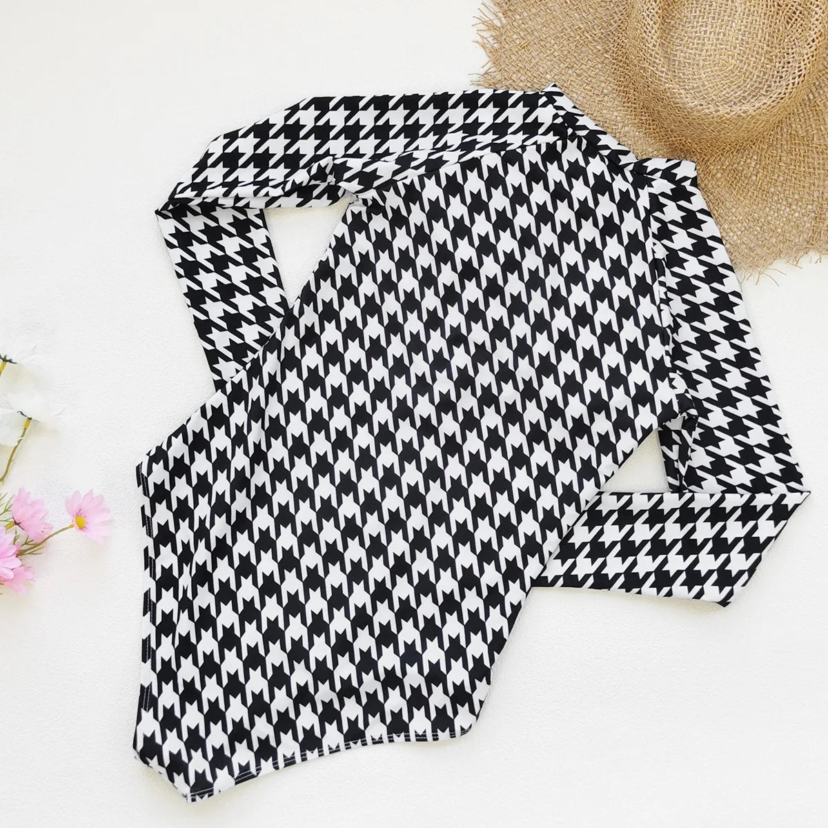 Black and Print One Piece Swimsuit Long Sleeve Swimwear Women Bathing Suit Retro Swimsuit Vintage One-piece Surfing Swim Suits