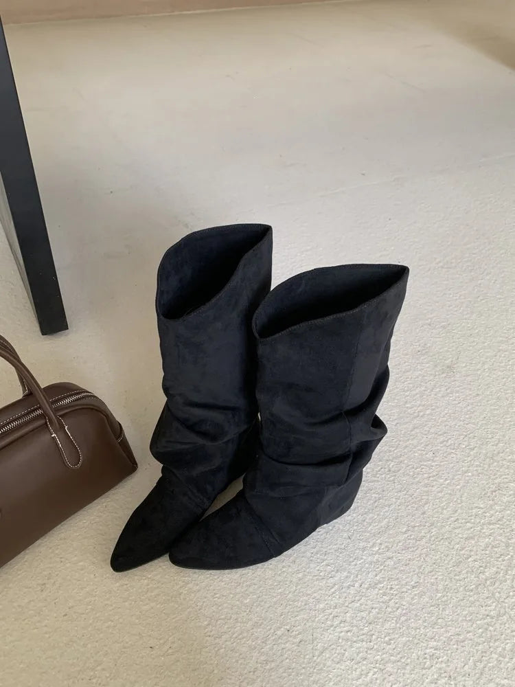 2026 New Winter Vintage Pleated Women Mordern High Boots Designer Slip on Pointed Toe Internal Elevation Shoes Botas De Mujer