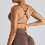 Gathering Shock-proof and Beautiful Back Seamless Sports Bras Gym Women Top Crop Tube Yoga Tops Fitness Scrunch Bum Workout Suit