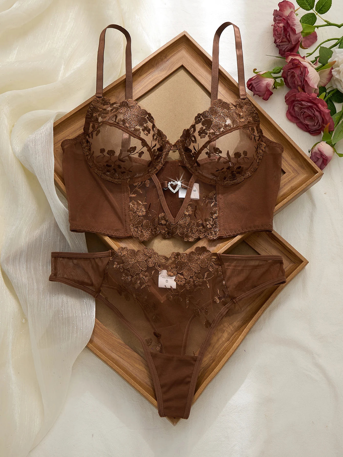 Sexy Large Size Lingerie Women Bra Set Girl Floral Lace Underwear Set Underwire Brassiere Push Up Outfit Delicate Bra Kit