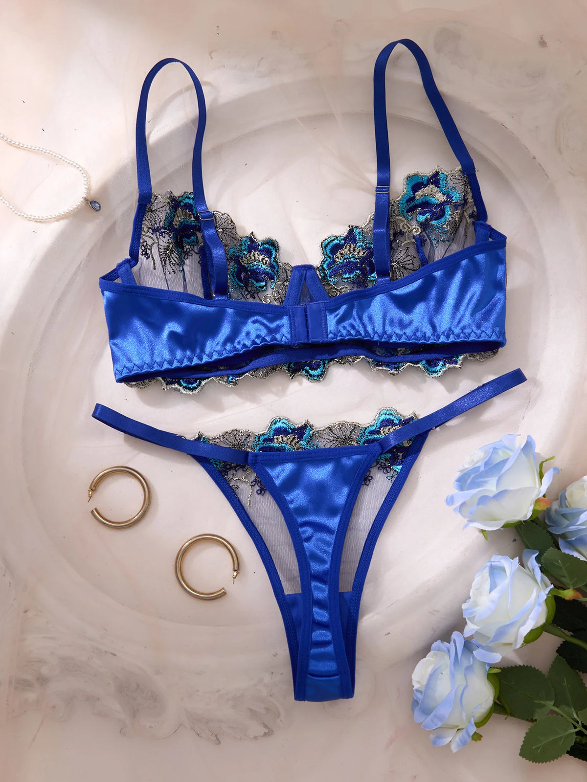 New Women's Vintage Embroidered Floral Lingerie Set with Steel Ring Push-Up Breathable Sexy Intimate Bra Set Close-Fitting