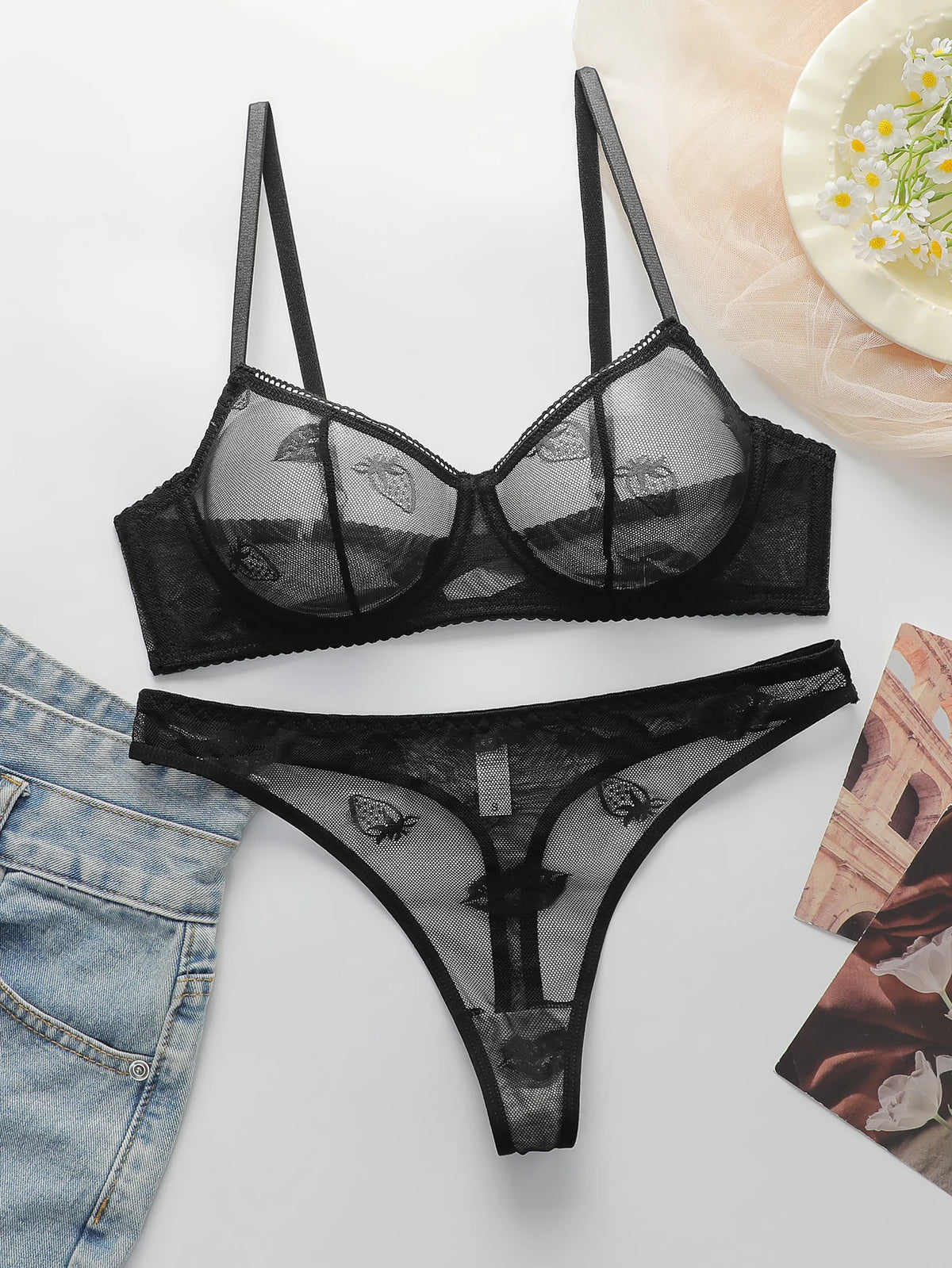 Women's Sexy Embroidered Lips Love Pattern Lace Sexy Underwear Set with Steel Rim Gathering Push Up Breathable Bra Set YS3059