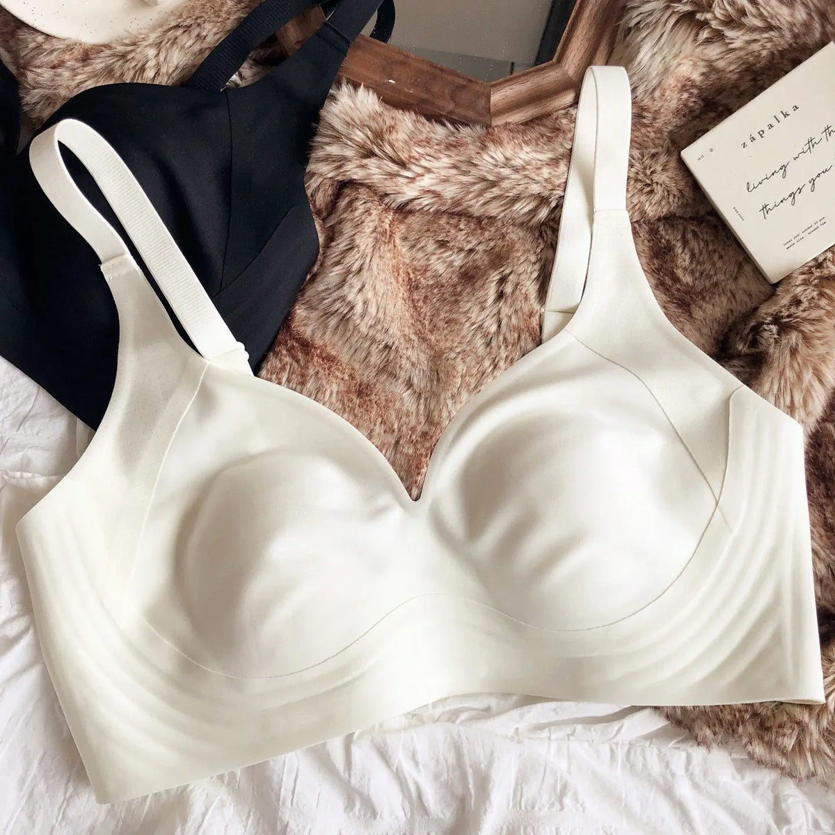 Summer Thin Cup Women Seamless Underwear Sexy Push Up Bra French Ice Silk Comfort Breathable Bralette Intimates Japan Lingerie