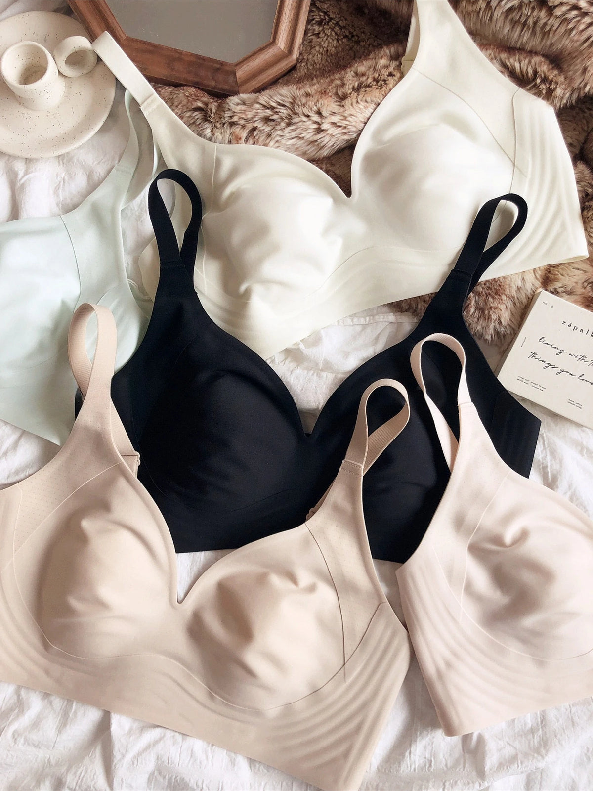 Summer Thin Cup Women Seamless Underwear Sexy Push Up Bra French Ice Silk Comfort Breathable Bralette Intimates Japan Lingerie