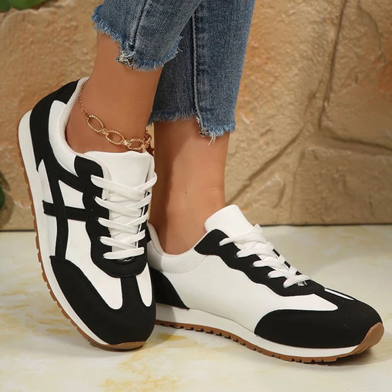 Black White Mix Color Sneakers Women Low Top Non Slip Sports Shoes Woman Lace Up Plus Size 35-43 Vulcanize Shoes Female