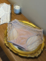 French lace women's underwear, high elasticity, comfortable and breathable, mid-crotch, hip-covering briefs