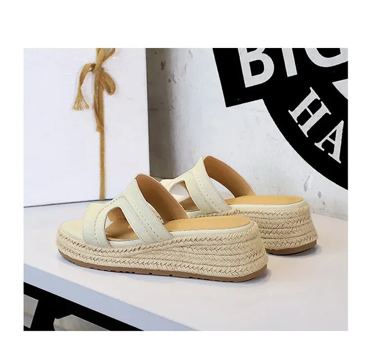 Spring 2025 Women's Slippers Hollow Out Strap Waterproof Thick Heel Woven Rope Country Style Slip-On Shoes Polyurethane Material