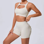 Seamless Yoga Sets Sports Fitness Peach Hip-lifting Pocket Shorts Cross Beauty Back Vest Suits Workout Gym Shorts Sets for Women