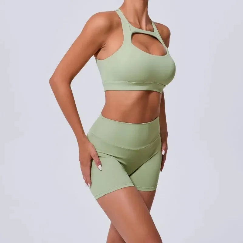 Seamless Yoga Sets Sports Fitness Peach Hip-lifting Pocket Shorts Cross Beauty Back Vest Suits Workout Gym Shorts Sets for Women