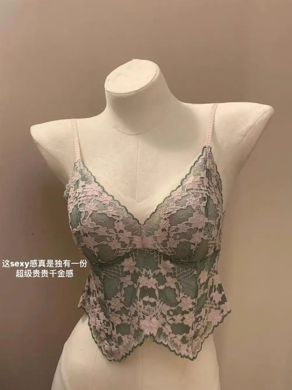 Sexy French Lace Halter Bra Summer Bralette Small Bust Wrinkle-Free Adjustable Straps Beauty Back Vest Wirefree Comfort Bra Set