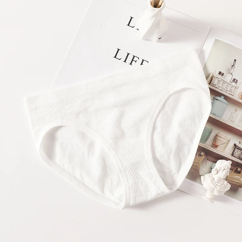 Women's Panties Low Rise Briefs Seamless Underwear Female Underpants Lingerie Sexy Ladies Panties M-L Comfort Intimate